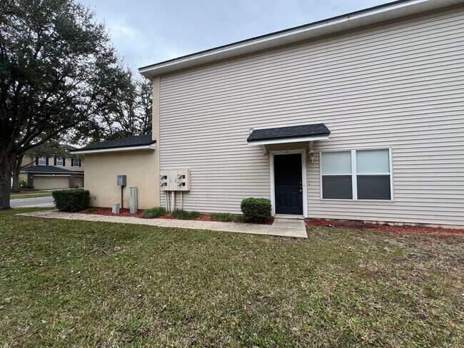 Building Photo - Available Now! Cornerstone of Watermill 3/...