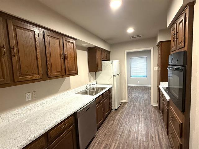 Building Photo - 1413 Blackwell Dr