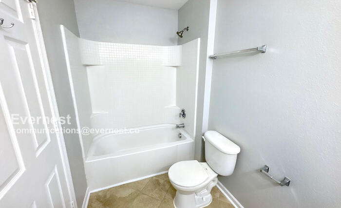 Building Photo - 222 Bermuda Lakes Dr