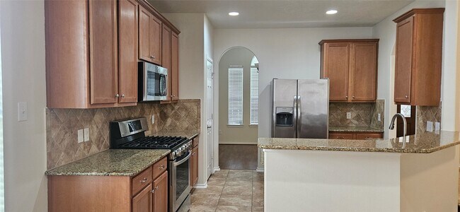 Building Photo - 23319 W Pine Ivy Ln