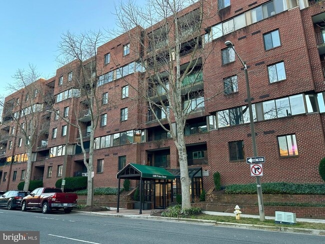 Building Photo - 1600 Prince St