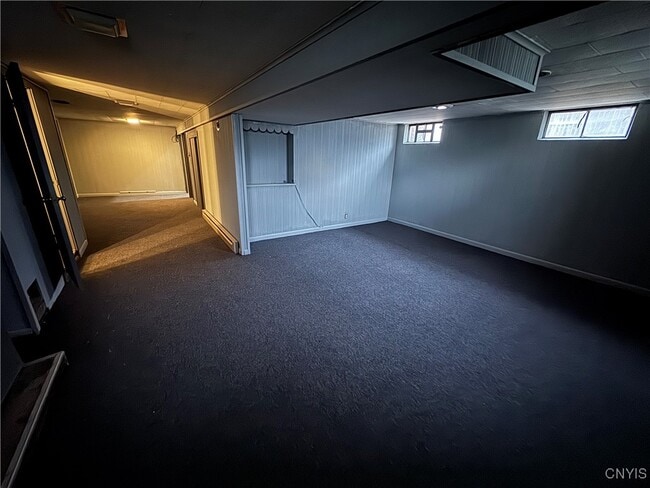 Building Photo - 900 Drexler St