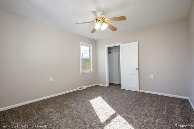 Building Photo - 26361 Parkington St