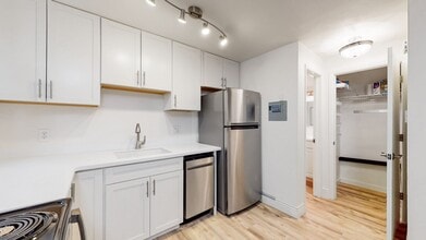 Building Photo - 1355 N Gaylord St