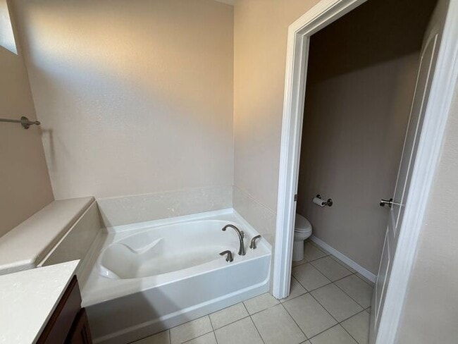 Building Photo - 2485 Makenna Dr