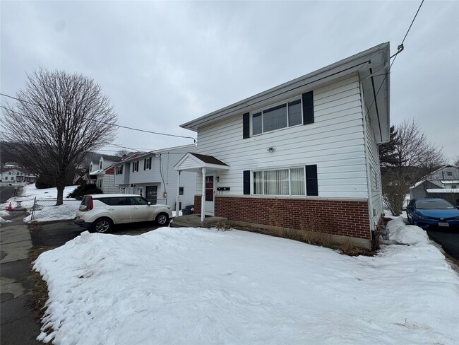 Building Photo - 58 High St