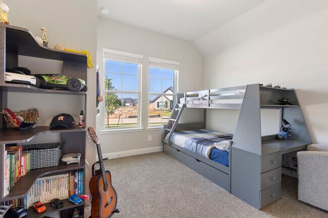 Building Photo - 16147 Sapphire Crst Dr