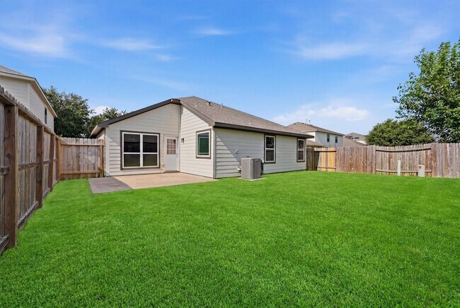 Building Photo - 25414 Barmby Dr
