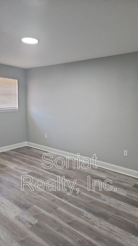 Building Photo - 924 Deslonde St