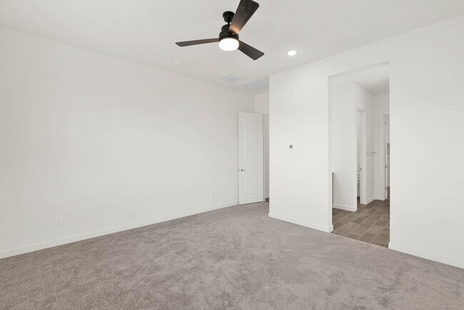 Building Photo - 3130 E Flintlock Dr