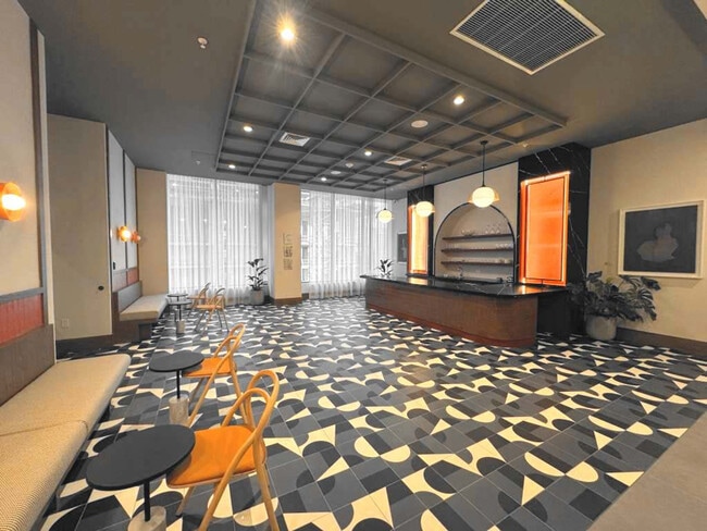 Building Photo - 11 NE 6th St