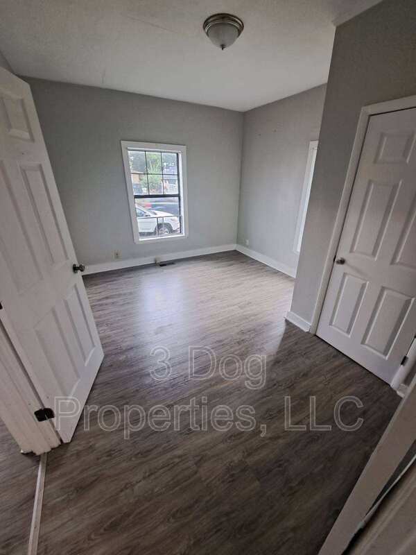 Building Photo - 412 N Hawthorne St