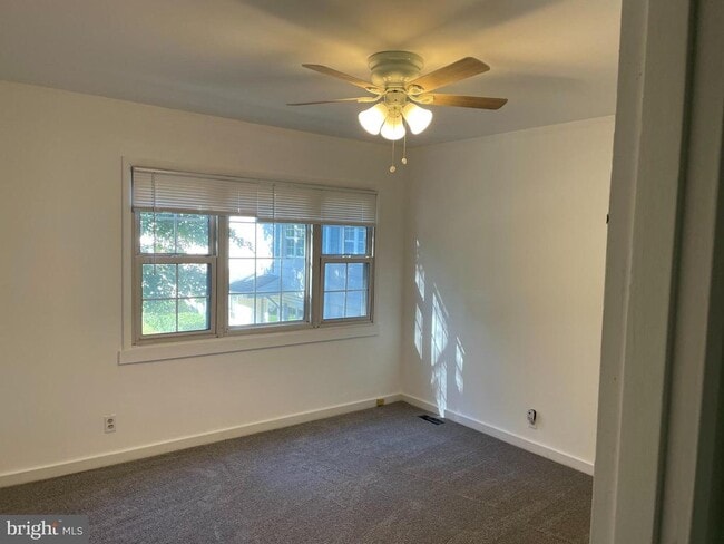 Building Photo - 26 S Monroe Rd