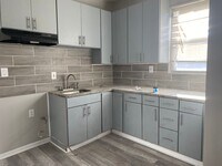 Building Photo - 7614 S Maryland Ave