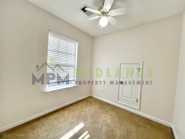 Building Photo - 407 Barnet Ct