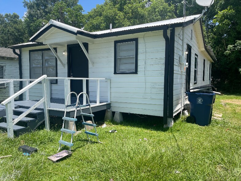 Building Photo - 712 Spann Ave