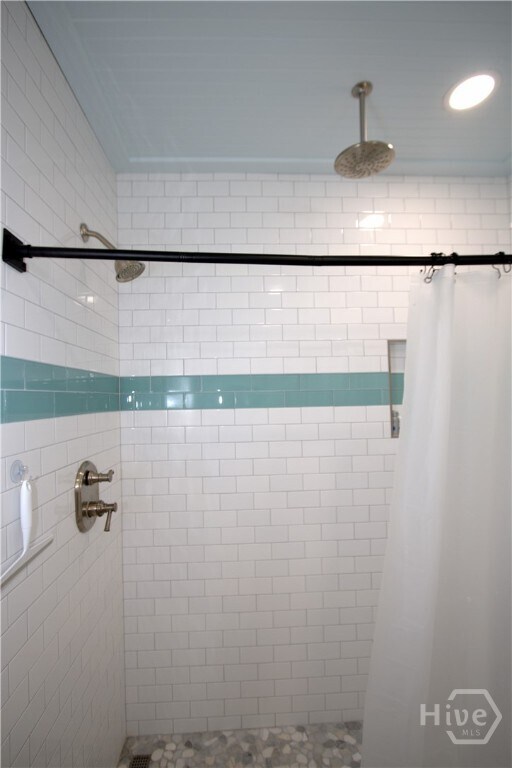 Building Photo - 201 Lovell Ave