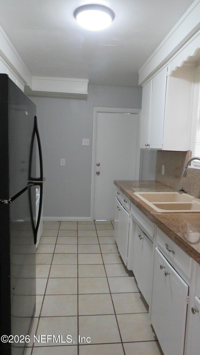 Building Photo - 4811 Sefa Cir N