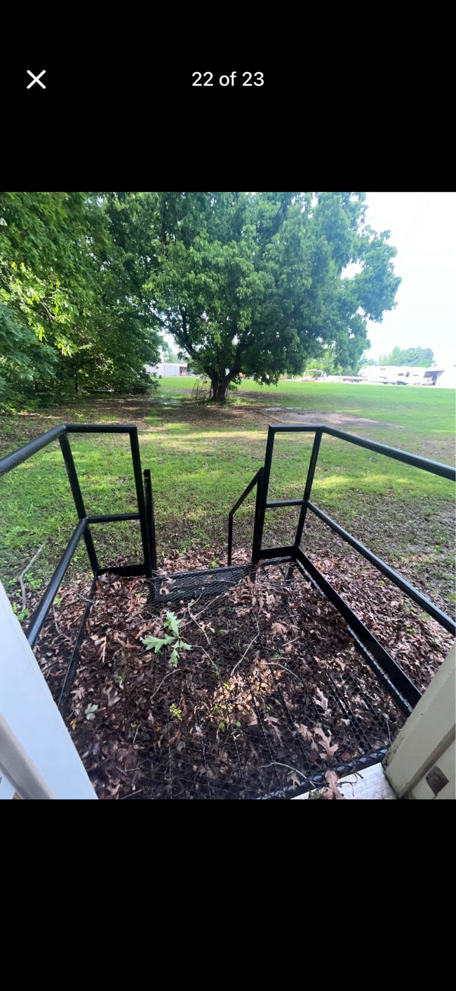 Building Photo - 8423 Hwy 51 S