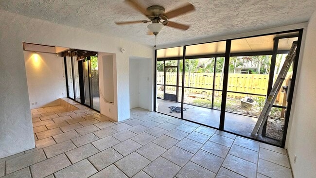 Building Photo - 2948 NW 69th Ct