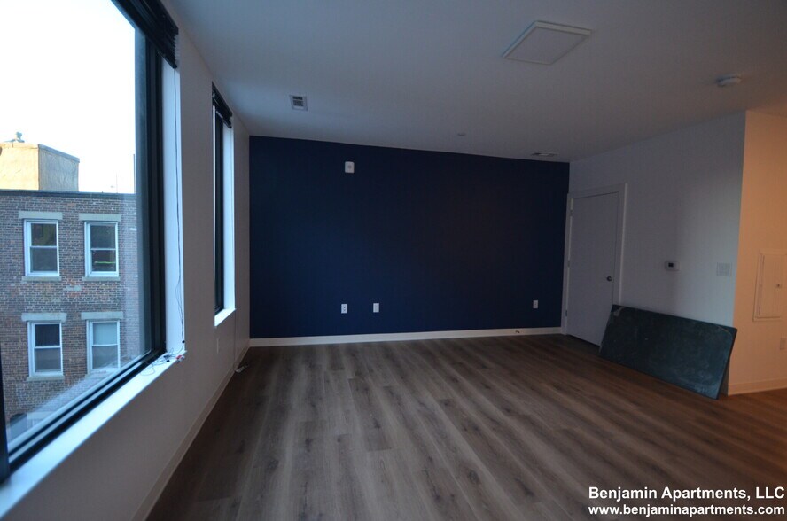 Building Photo - 89 Brighton Ave