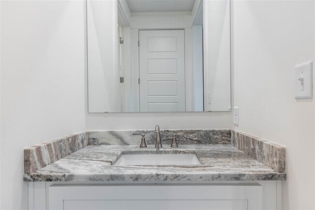 Building Photo - 414 Traditions Blvd