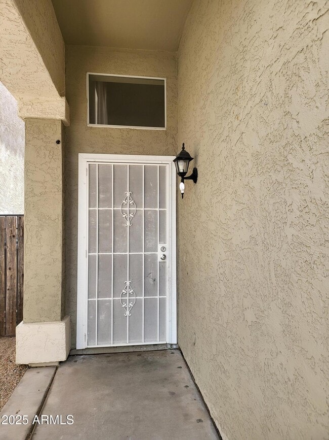 Building Photo - 4909 W Behrend Dr