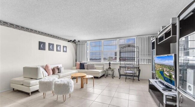 Building Photo - 1160 N Federal Hwy