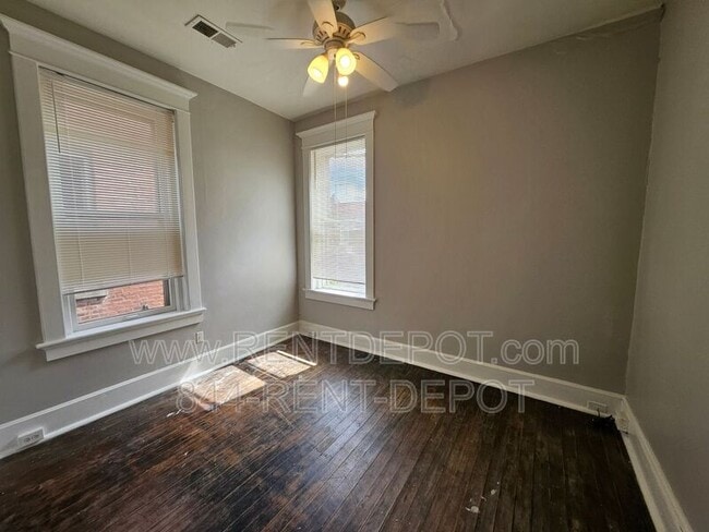 Building Photo - 117 Cherry St