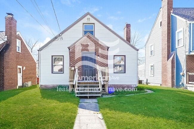Building Photo - 1723 Gibbs Ave NE