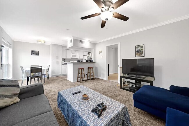 Living Room/Dining Room #2 - 1687 W Sam Houston Pky S