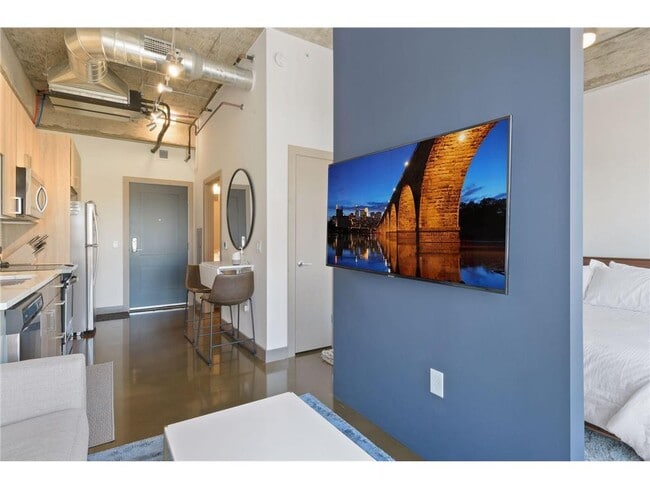 Building Photo - 728 N 3rd St