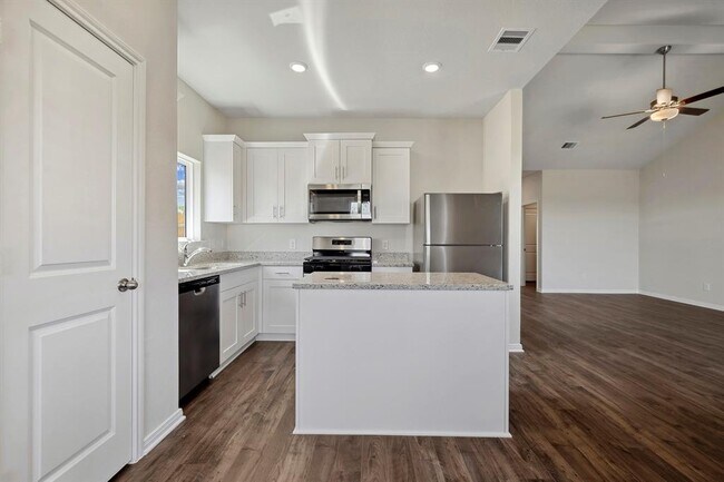 Building Photo - 10399 Red Cardinal Dr