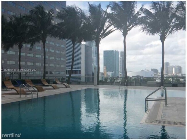 Building Photo - 2 br, 2 bath Condo - 335 S Biscayne Blvd A...