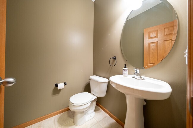 Building Photo - 3661 Hazel Trail