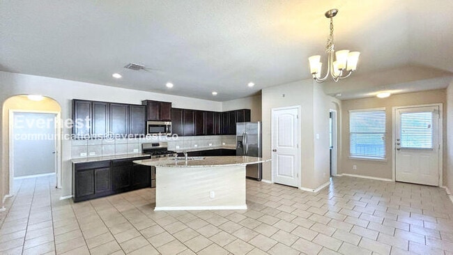 Building Photo - 2511 Barbwire Wy