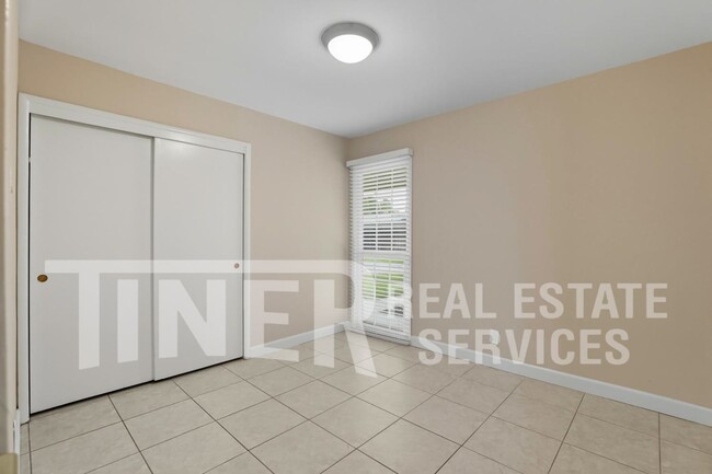 Building Photo - 1411 Michael Way