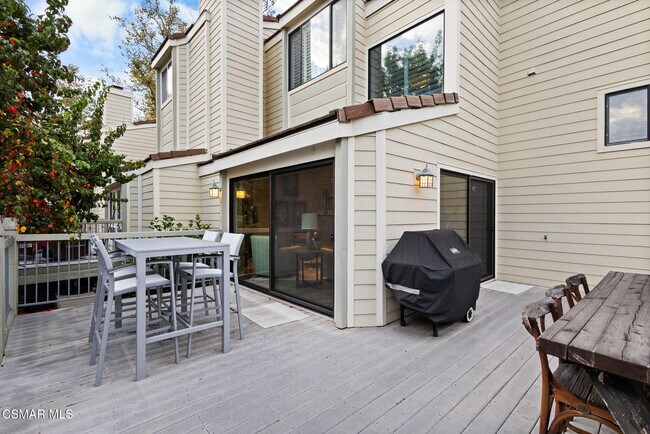 Building Photo - 1224 S Westlake Blvd