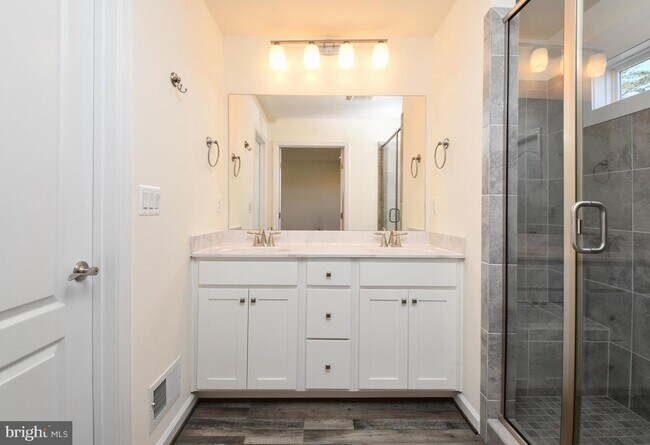 Building Photo - 4513 Ryelan Dr