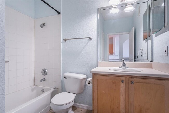 Building Photo - 5000 Culbreath Key Way