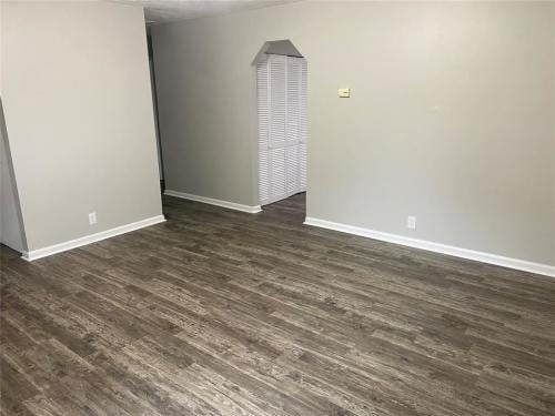 Building Photo - 311 W Wall St