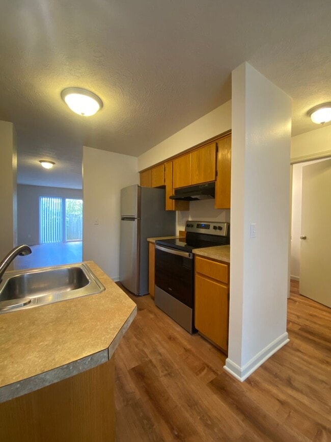 Building Photo - 3937 NE 149th Ave