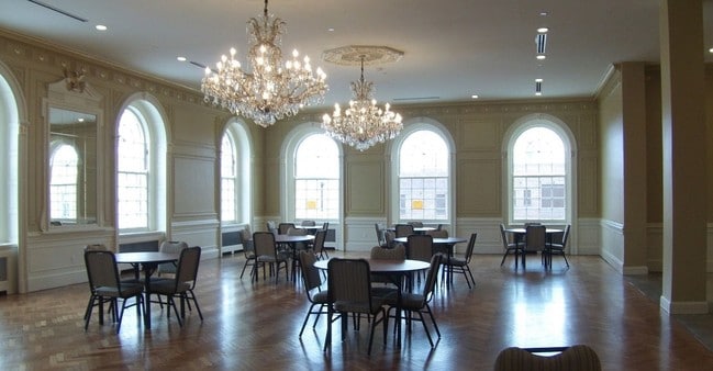 Interior Photo - The Tallcorn