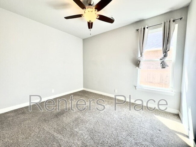 Building Photo - 130 W 130th St S