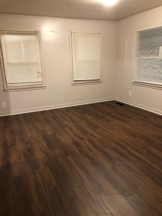 Building Photo - 5817 Avenue O