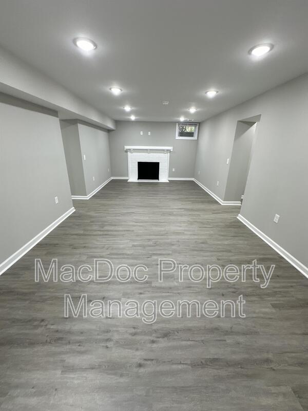 Building Photo - 12317 Metlock Rd