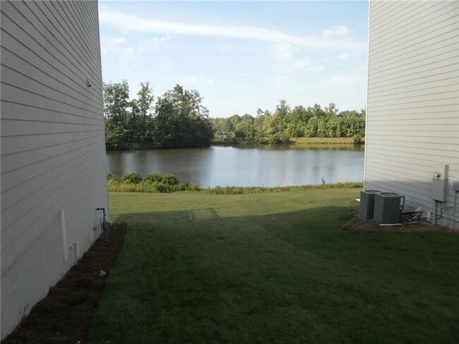 Building Photo - 4910 Plainsman Cir