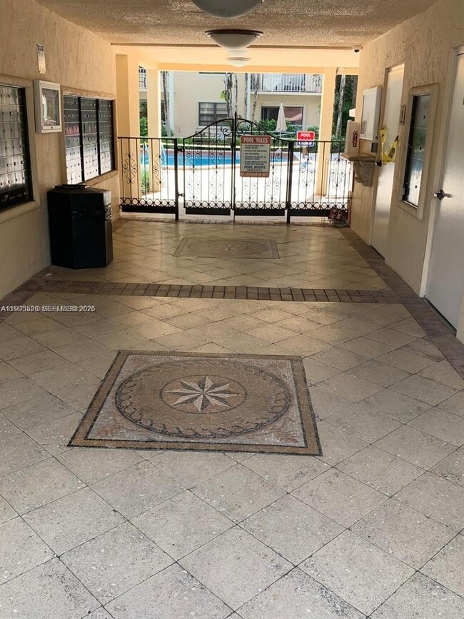 Building Photo - 9301 SW 92nd Ave