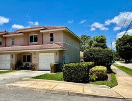 Building Photo - 4901 Palm Garden Ln