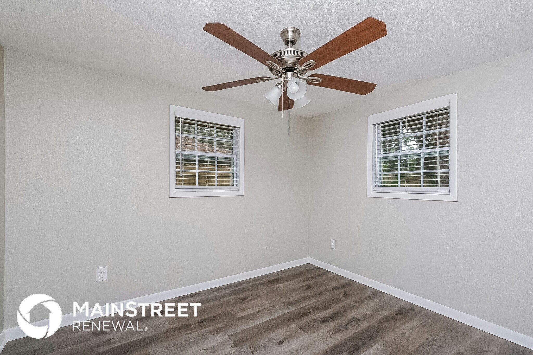 Building Photo - 7145 Pinewood Dr